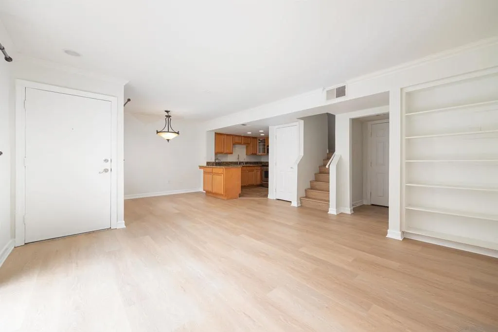 15353 Maturin Dr 115, San Diego, California 92127 home-pic-2