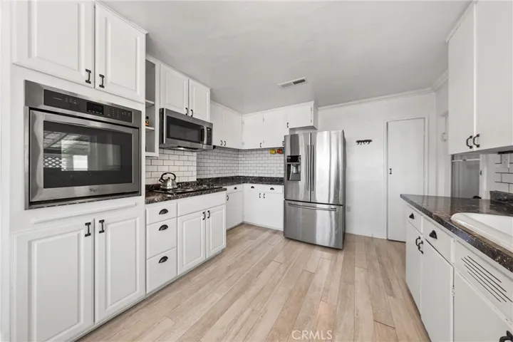 2942 Lakeshore Boulevard, Lakeport, California 95453