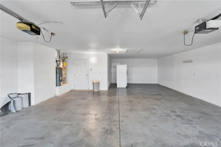 15675 Pohez, Apple Valley, California 92307