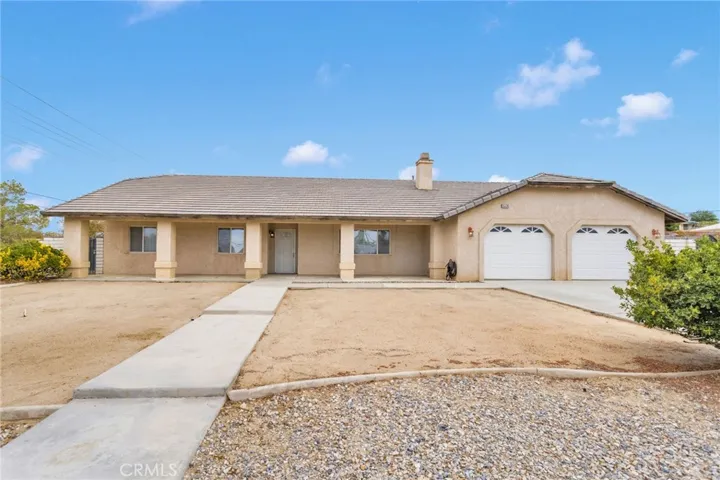 15675 Pohez, Apple Valley, California 92307