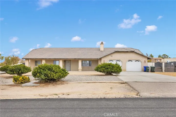 15675 Pohez, Apple Valley, California 92307