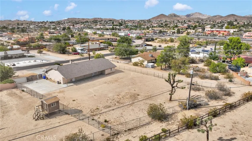 15675 Pohez, Apple Valley, California 92307