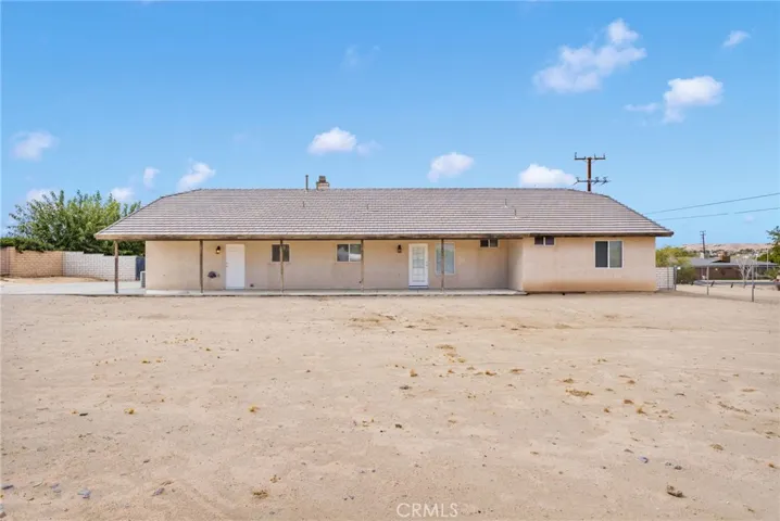 15675 Pohez, Apple Valley, California 92307