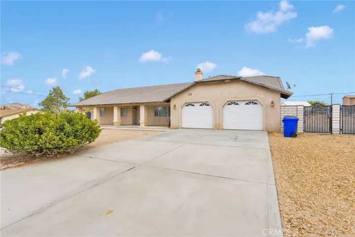 15675 Pohez, Apple Valley, California 92307
