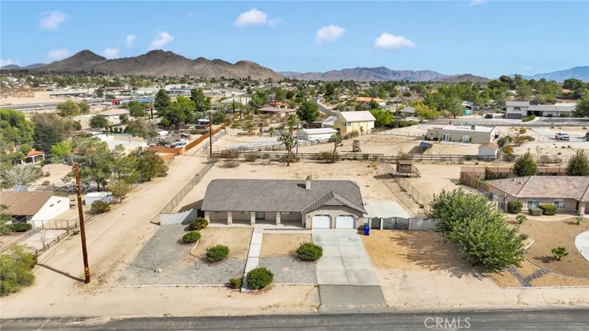 15675 Pohez, Apple Valley, California 92307
