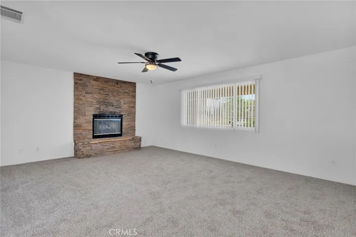 15675 Pohez, Apple Valley, California 92307