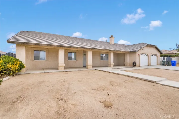 15675 Pohez, Apple Valley, California 92307