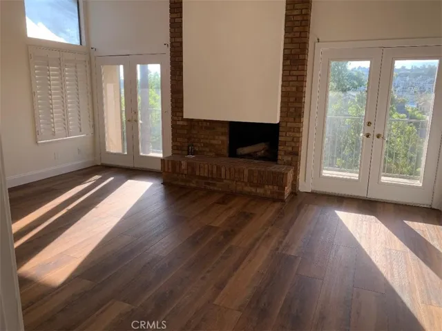 Master's doors to balcony