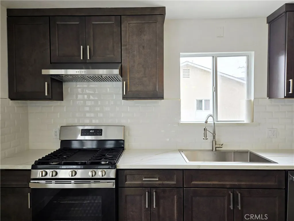13911 13911 Pacific Avenue, Westminster, California 92683 home-pic-8
