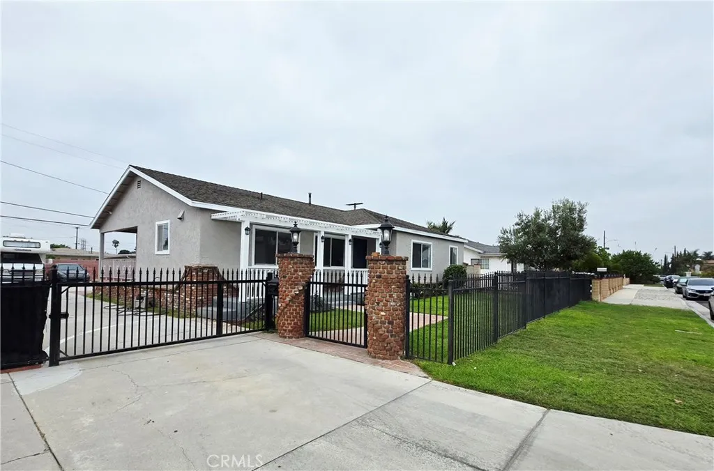 13911 13911 Pacific Avenue, Westminster, California 92683 home-pic-1