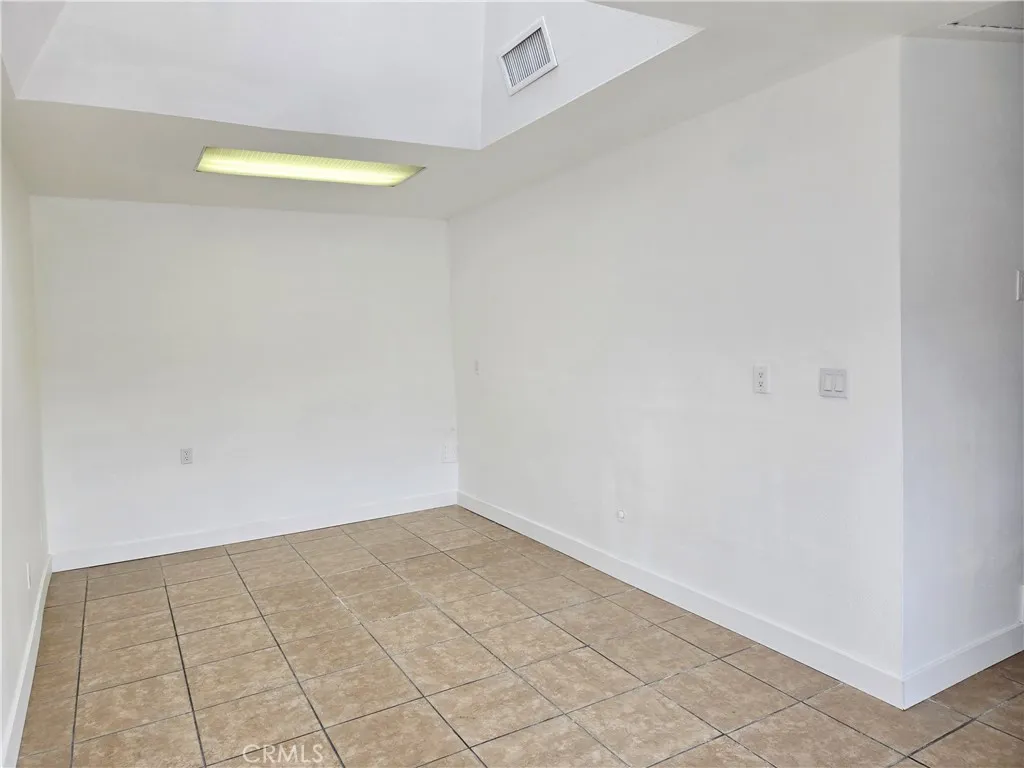 13911 13911 Pacific Avenue, Westminster, California 92683 home-pic-26