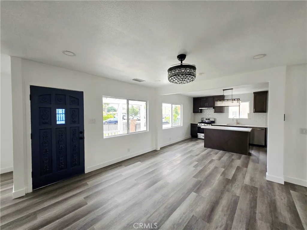 13911 13911 Pacific Avenue, Westminster, California 92683 home-pic-3