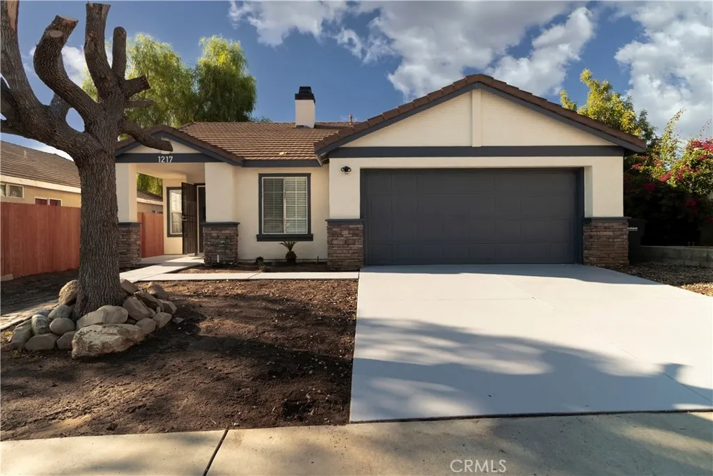 1217 Mandarin Place, Perris, California 92571 home-pic-0