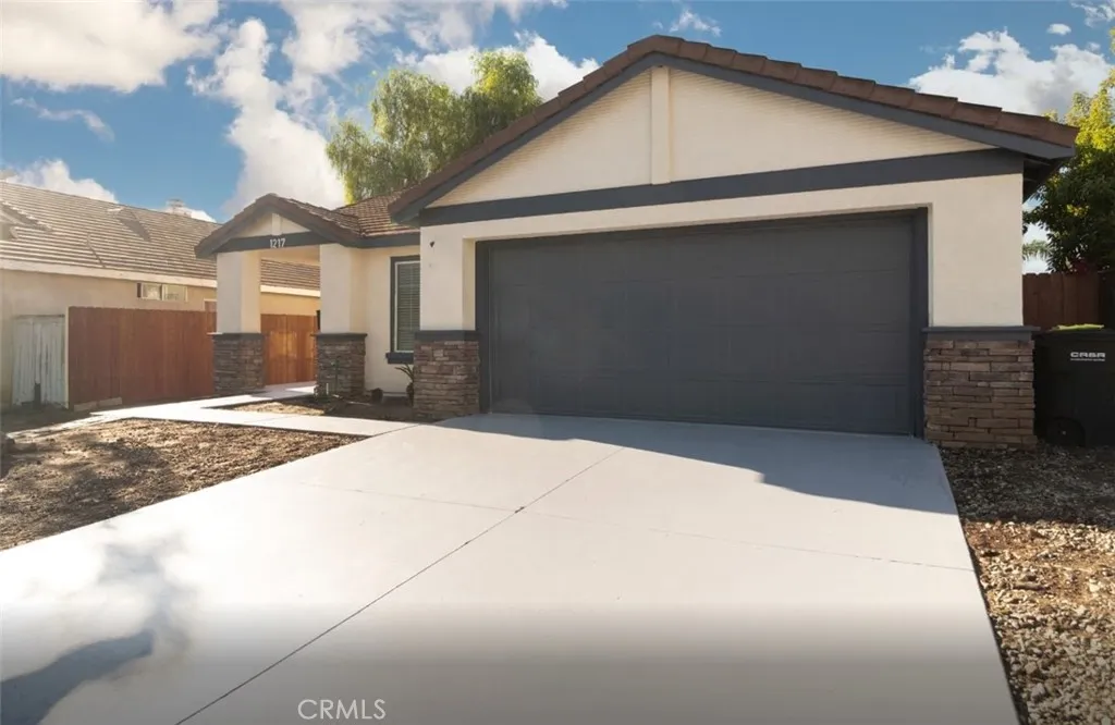 1217 Mandarin Place, Perris, California 92571 home-pic-24