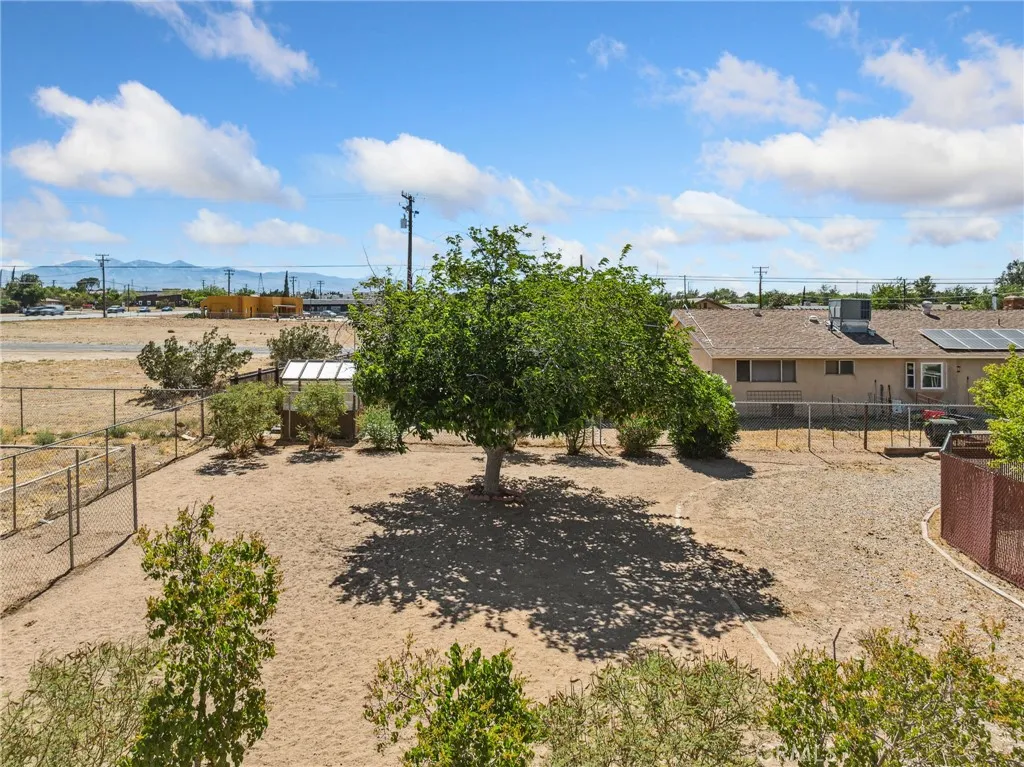 14719 Juniper Street, Hesperia, California 92345 home-pic-2