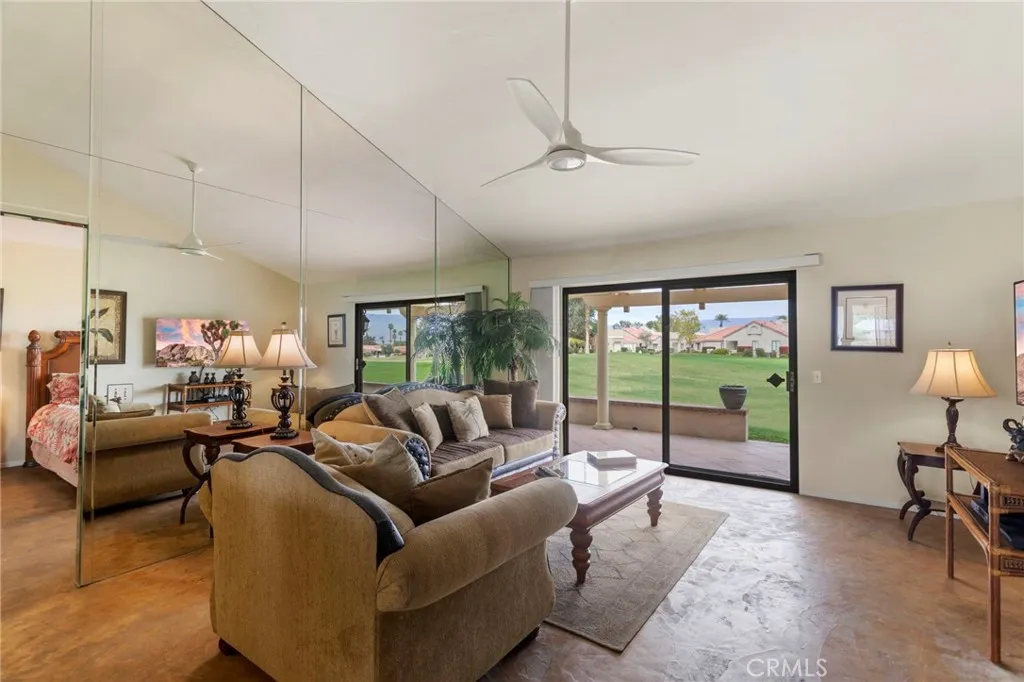 77050 Pauma Valley Way, Palm Desert, California 92211 home-pic-13