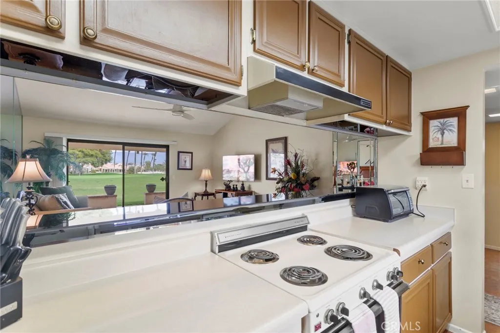 77050 Pauma Valley Way, Palm Desert, California 92211 home-pic-9