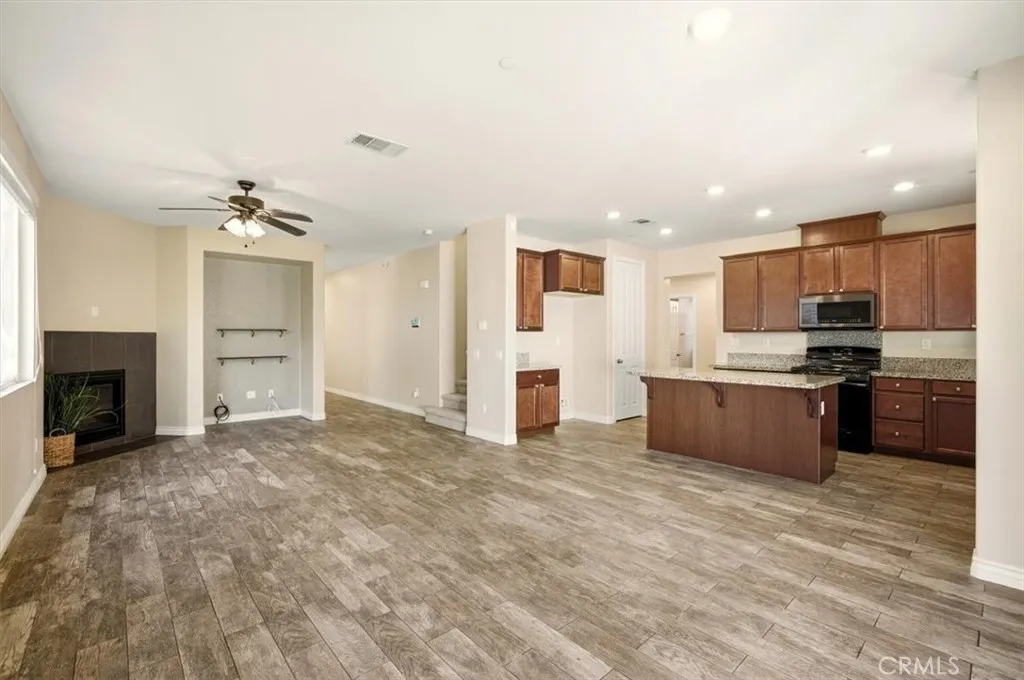 3715 Bur Oak, San Bernardino, California 92407 home-pic-11