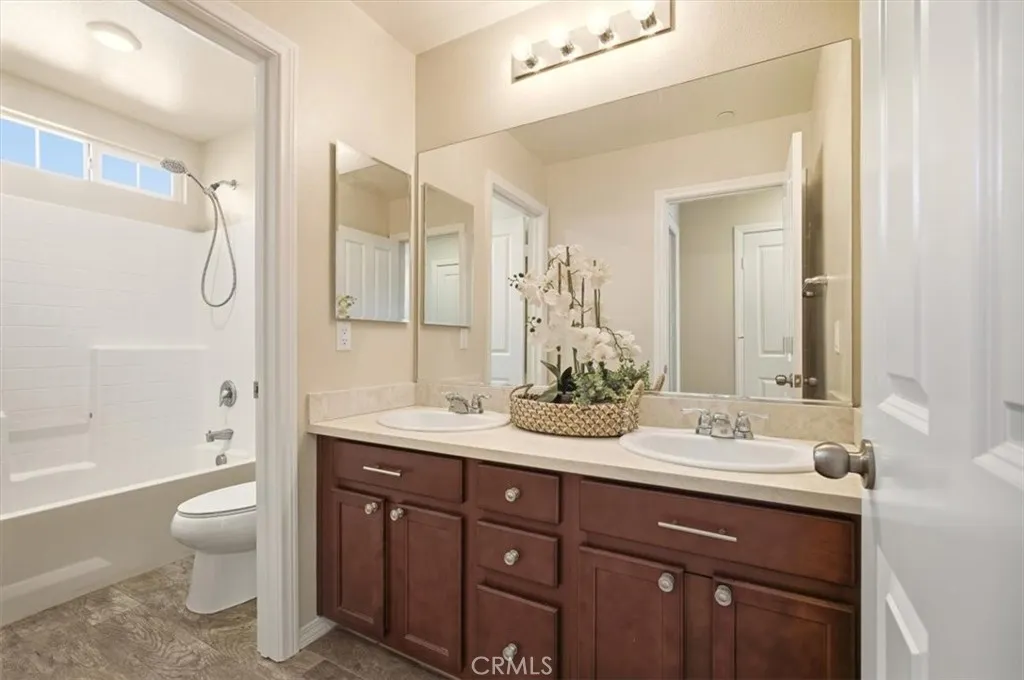 3715 Bur Oak, San Bernardino, California 92407 home-pic-37
