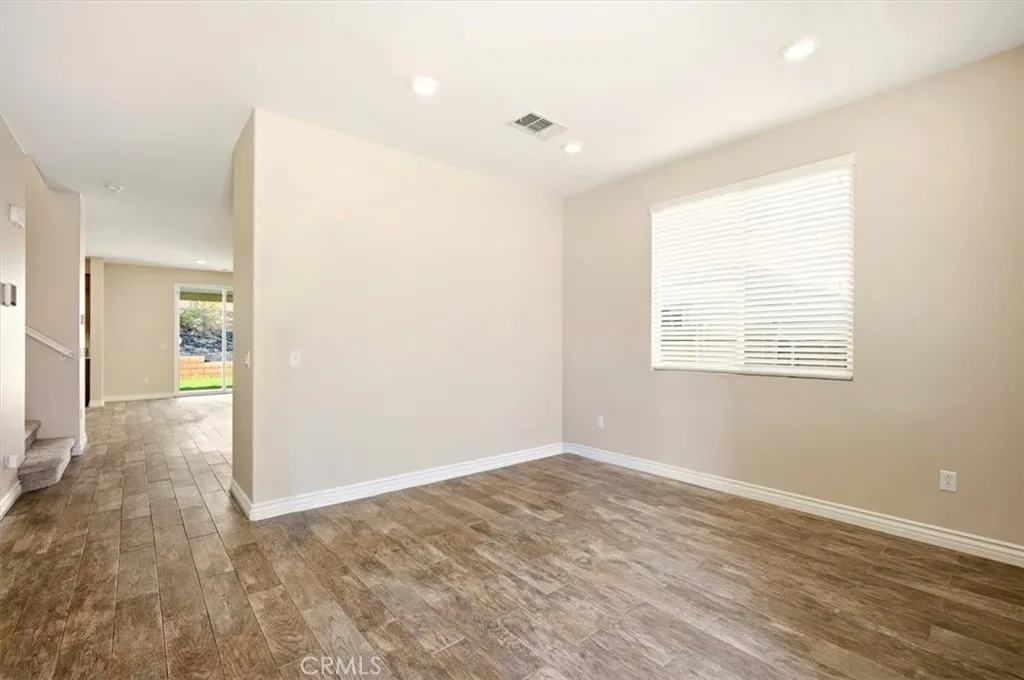 3715 Bur Oak, San Bernardino, California 92407 home-pic-5