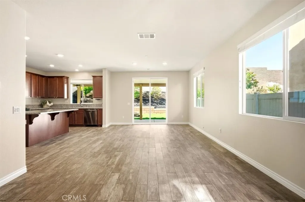 3715 Bur Oak, San Bernardino, California 92407 home-pic-8