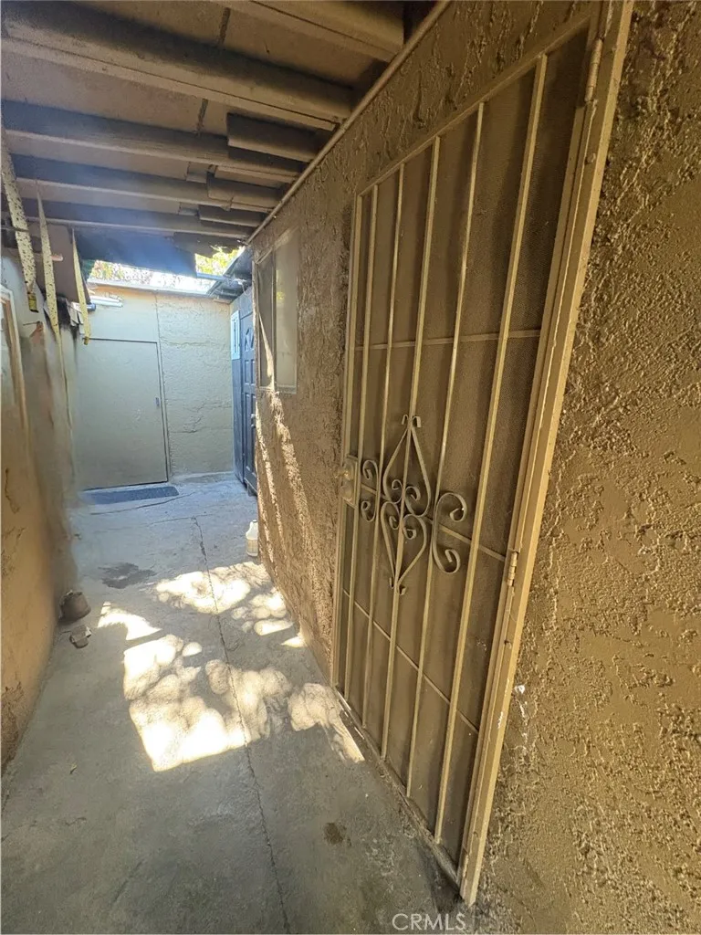 2110 E 113th, Los Angeles, California 90059 home-pic-36