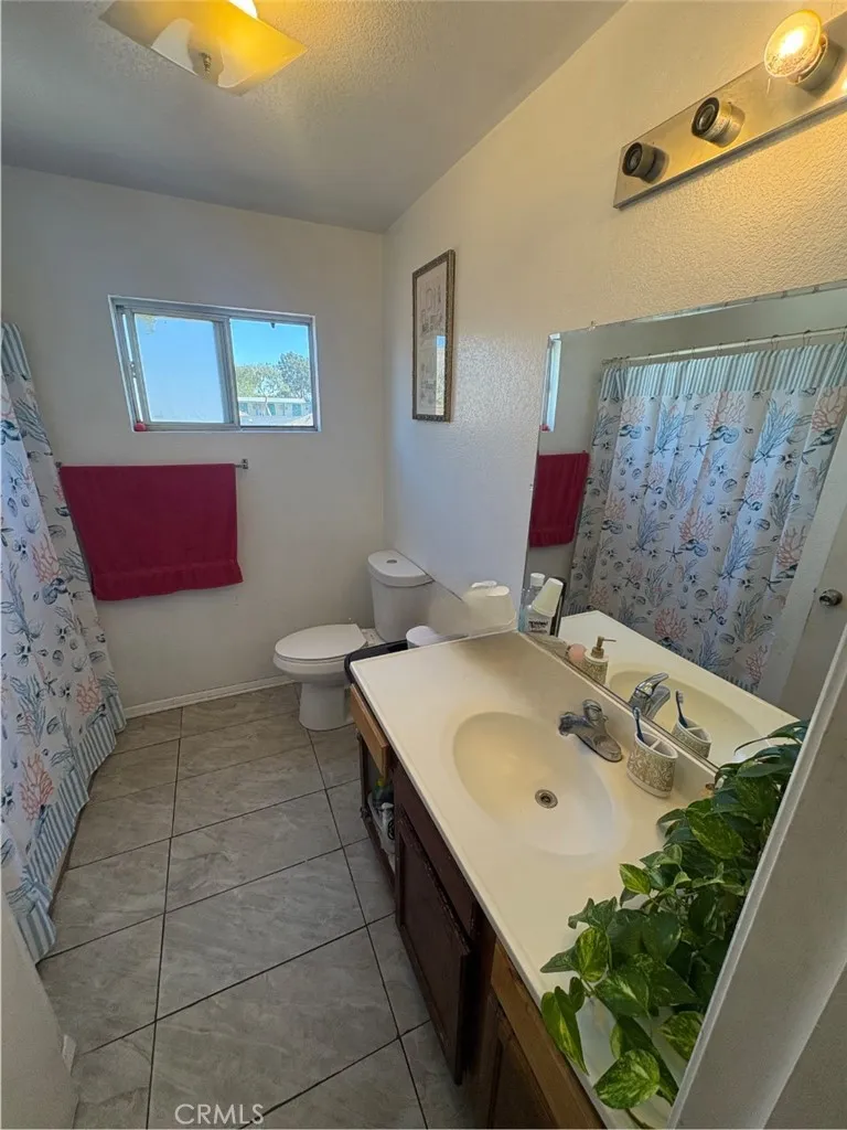2110 E 113th, Los Angeles, California 90059 home-pic-27