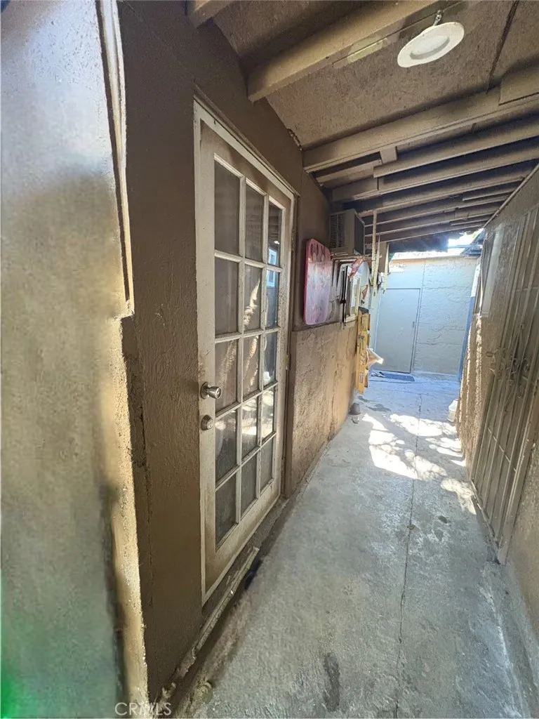 2110 E 113th, Los Angeles, California 90059 home-pic-37