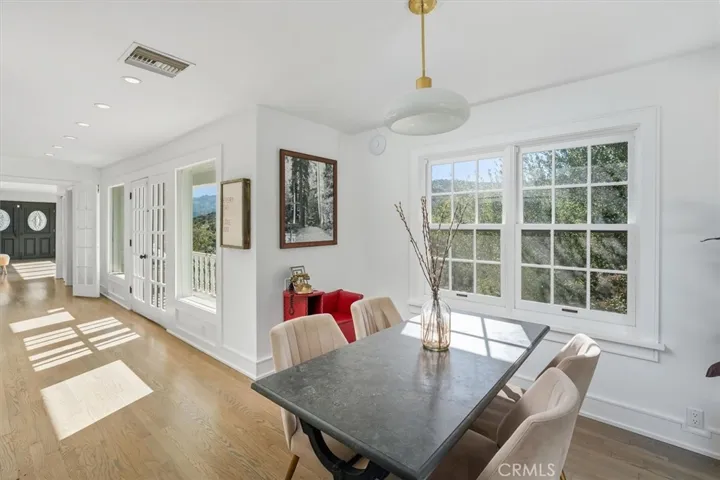 Breakfast Nook
