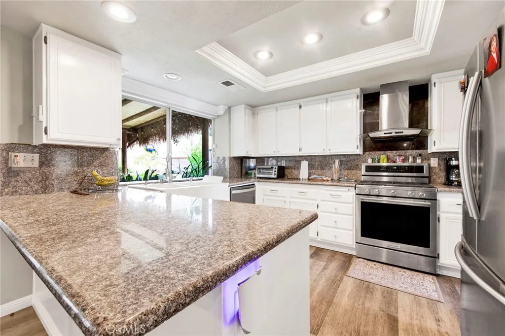 970 W Norwood Street, Rialto, California 92377 home-pic-4