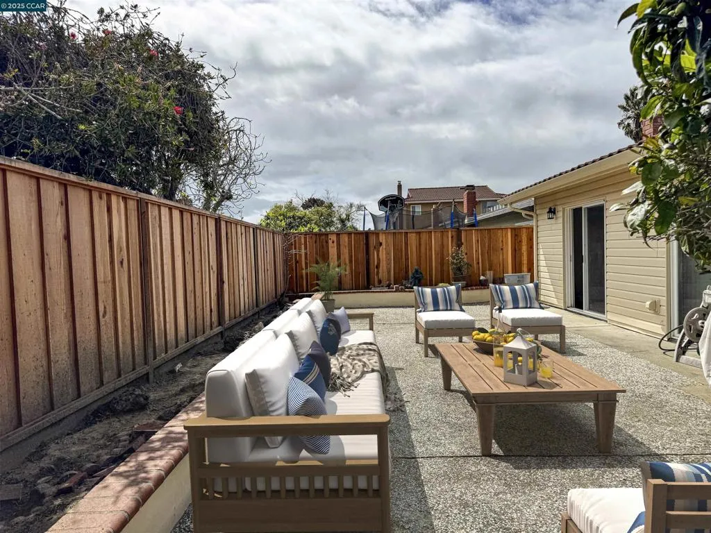 404 Coral Reef Rd, Alameda, California 94501 home-pic-35