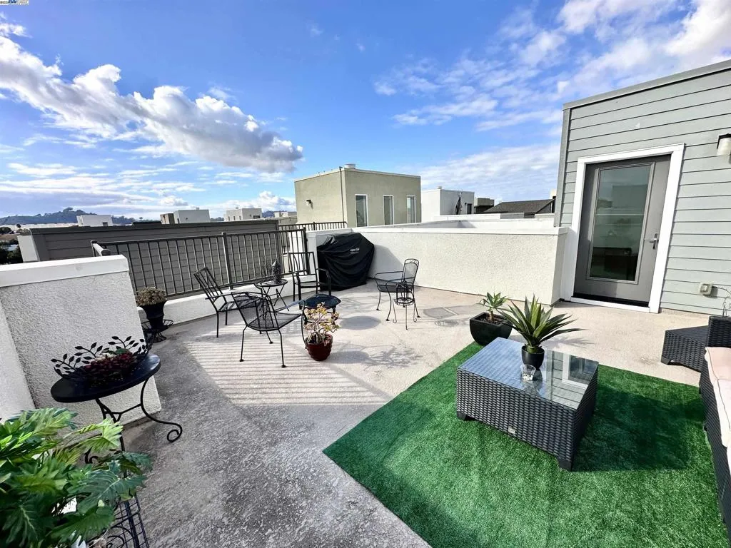 1465 Latitudes Way, Richmond, California 94804 home-pic-29