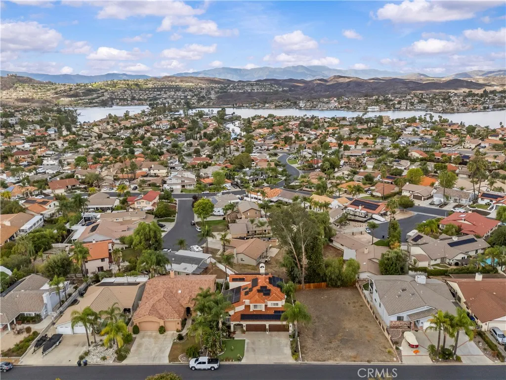 23160 Compass Drive, Canyon Lake, California 92587 home-pic-9