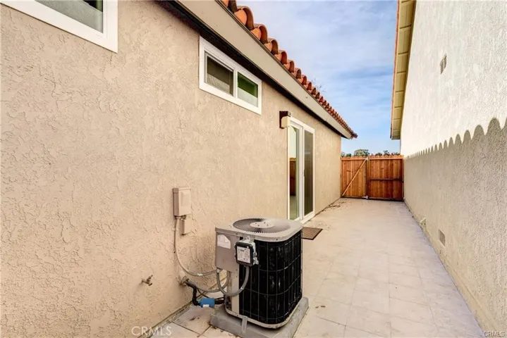 Side Yard Patio