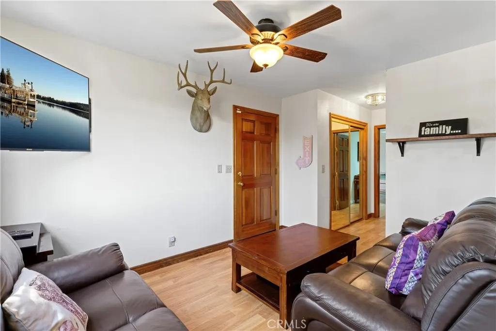 221 Grizzly Road, Lake Arrowhead, California 92317 home-pic-15