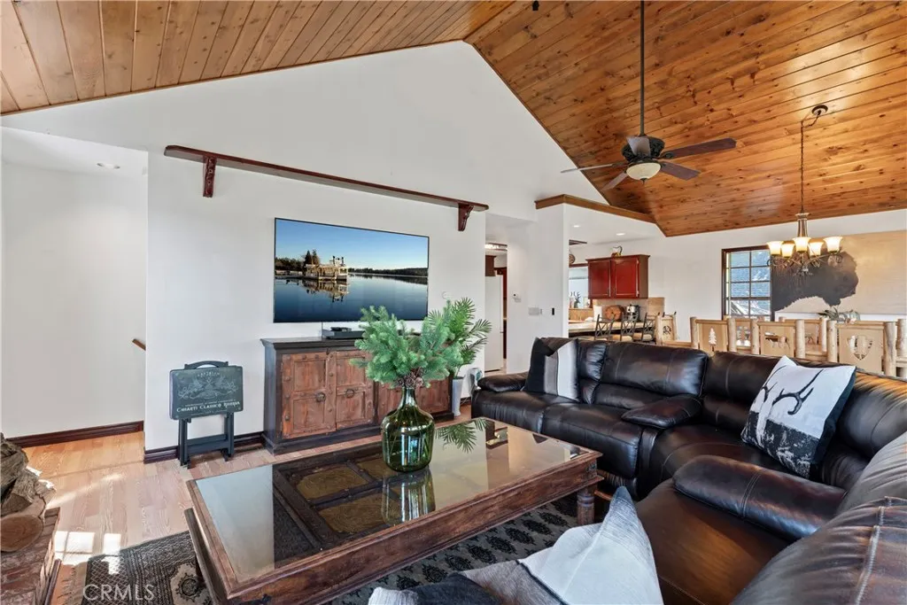 221 Grizzly Road, Lake Arrowhead, California 92317 home-pic-6