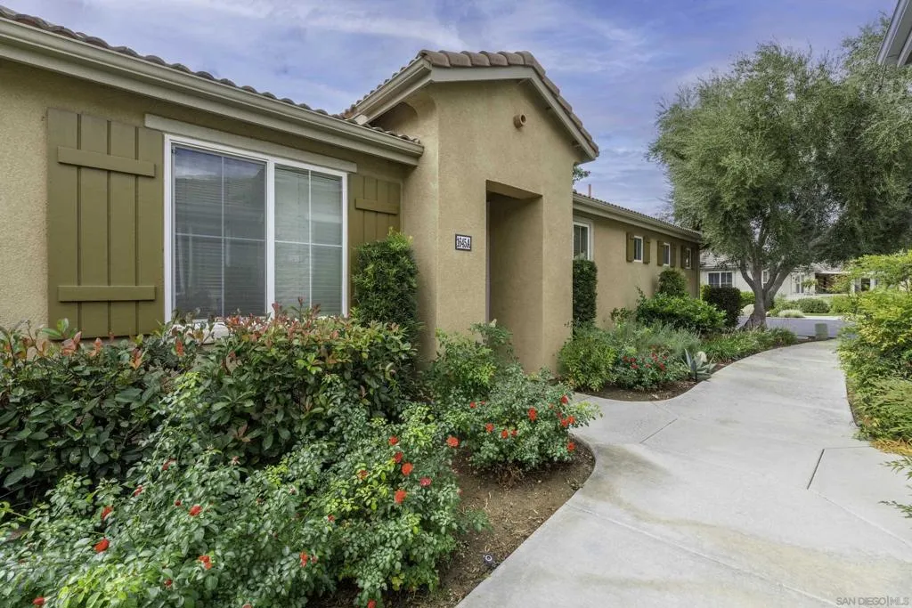1645 Beaver Creek A, Beaumont, California 92223 home-pic-1