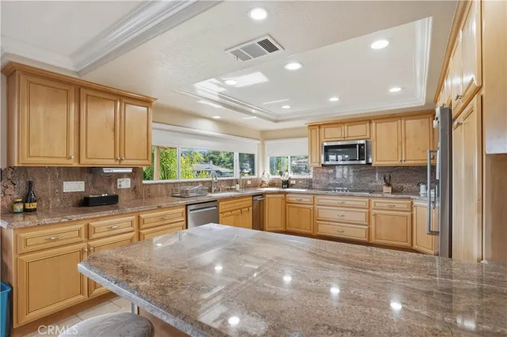 30489 Sea Horse Circle, Canyon Lake, California 92587