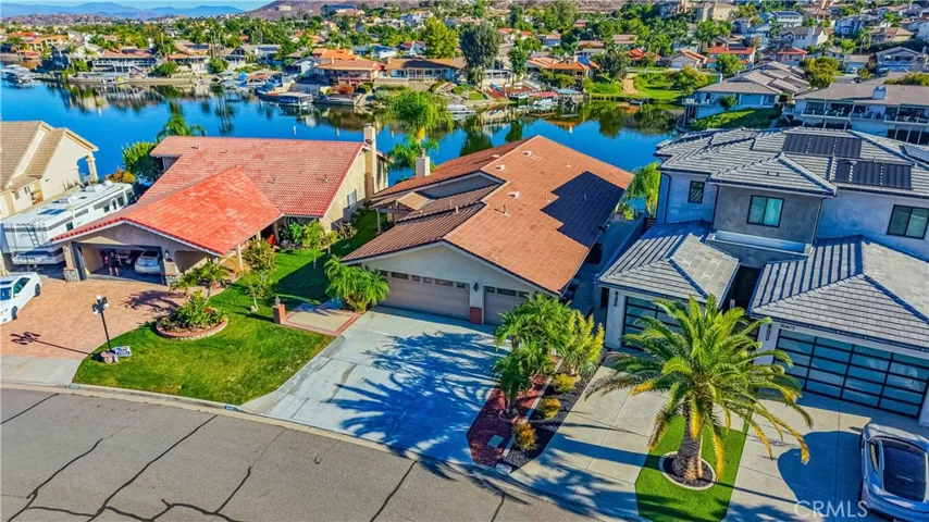 30489 Sea Horse Circle, Canyon Lake, California 92587