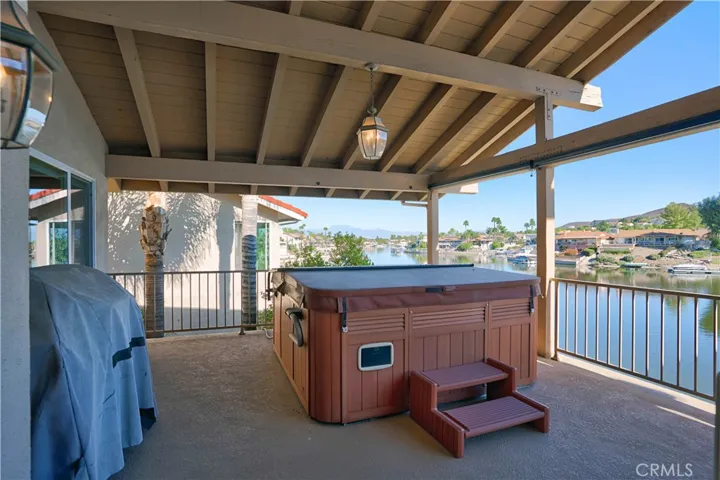 30489 Sea Horse Circle, Canyon Lake, California 92587