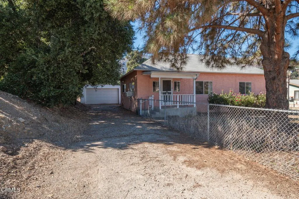 1585 Grand Avenue, Fillmore, California 93015 home-pic-2