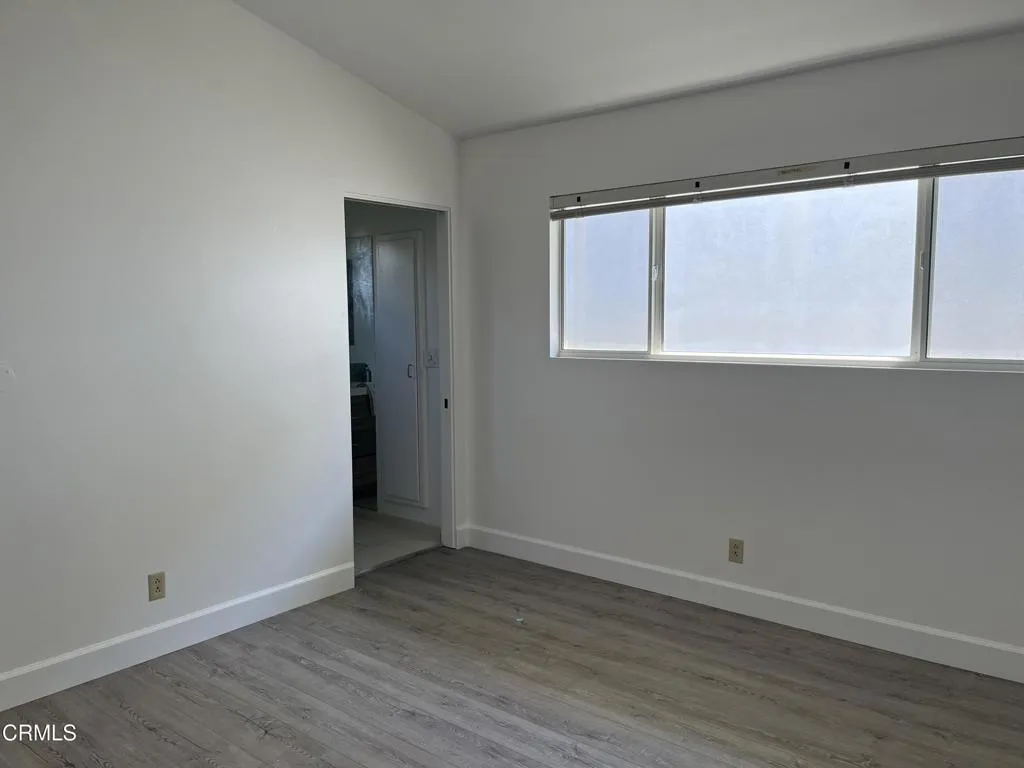 2827 Pierpont Boulevard, Ventura, California 93001 home-pic-18