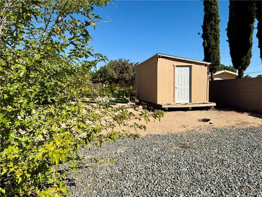 14868 Orange, Hesperia, California 92345 home-pic-25