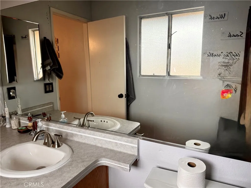 14868 Orange, Hesperia, California 92345 home-pic-19