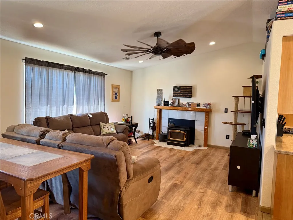 14868 Orange, Hesperia, California 92345 home-pic-1