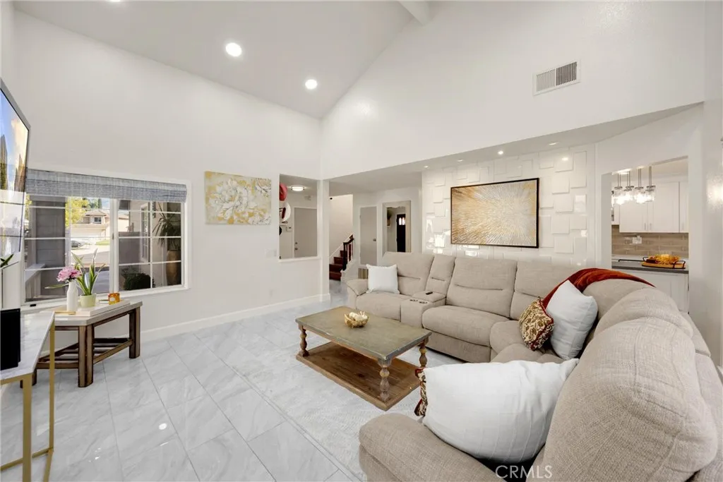 20700 Aspenwood, Diamond Bar, California 91789 home-pic-5