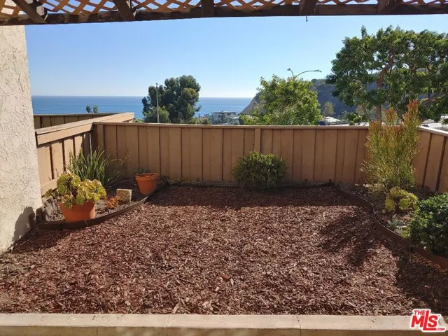 large patio yard, big ocean vi