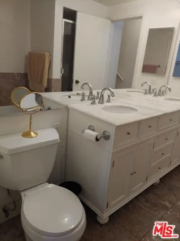 luxurious primary bath