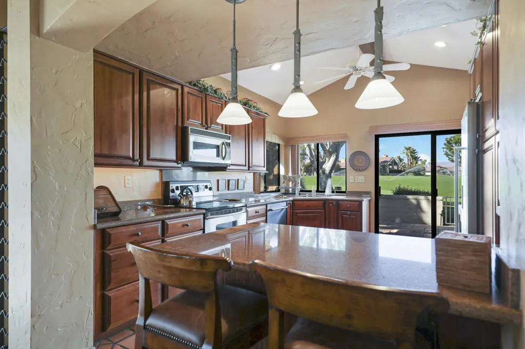 360 Running Springs Drive, Palm Desert, California 92211 home-pic-10