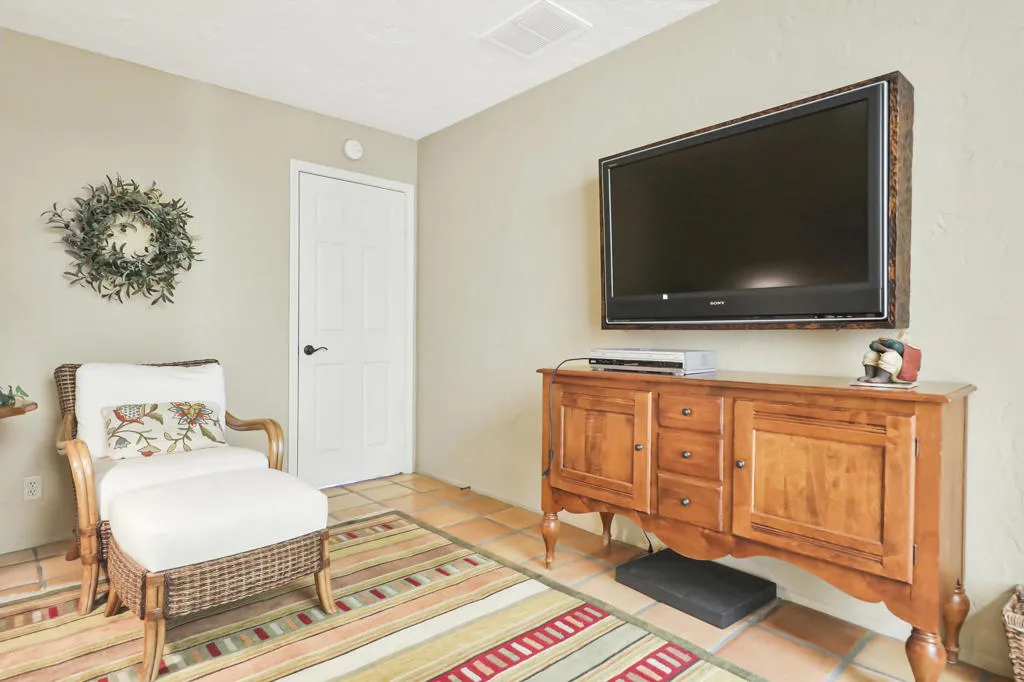 360 Running Springs Drive, Palm Desert, California 92211 home-pic-18